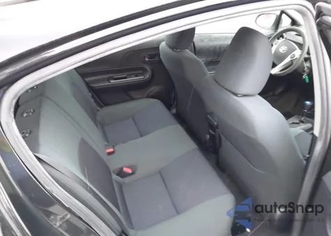 2016 Toyota Prius C z USA, uszkodzony, nr VIN JTDKDTB31G1127933